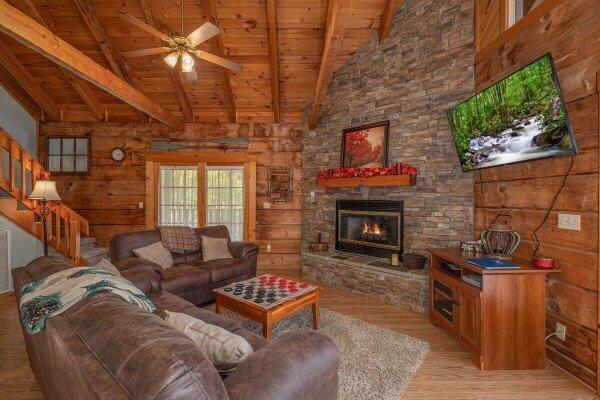 237 Cherokee Path Way Sevierville, TN 37876 - Photo 2 of 25 almost-heaven-living-room-amenities-600x