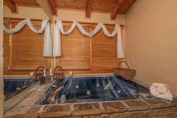 237 Cherokee Path Way Sevierville, TN 37876 - Photo 13 of 25 almost-heaven-second-jacuzzi-600x400