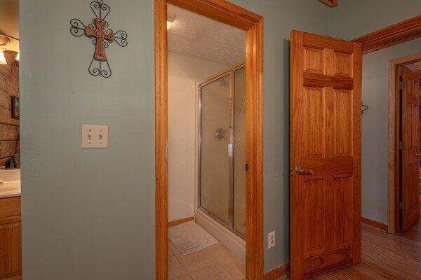 237 Cherokee Path Way Sevierville, TN 37876 - Photo 17 of 25 almost-heaven-second-bath-600x400