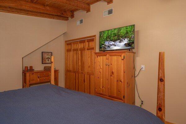 237 Cherokee Path Way Sevierville, TN 37876 - Photo 19 of 25 almost-heaven-third-bedroom-amenities-60