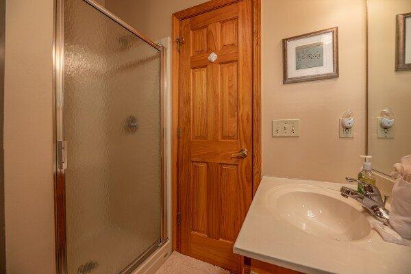 237 Cherokee Path Way Sevierville, TN 37876 - Photo 20 of 25 almost-heaven-third-bathroom-600x400