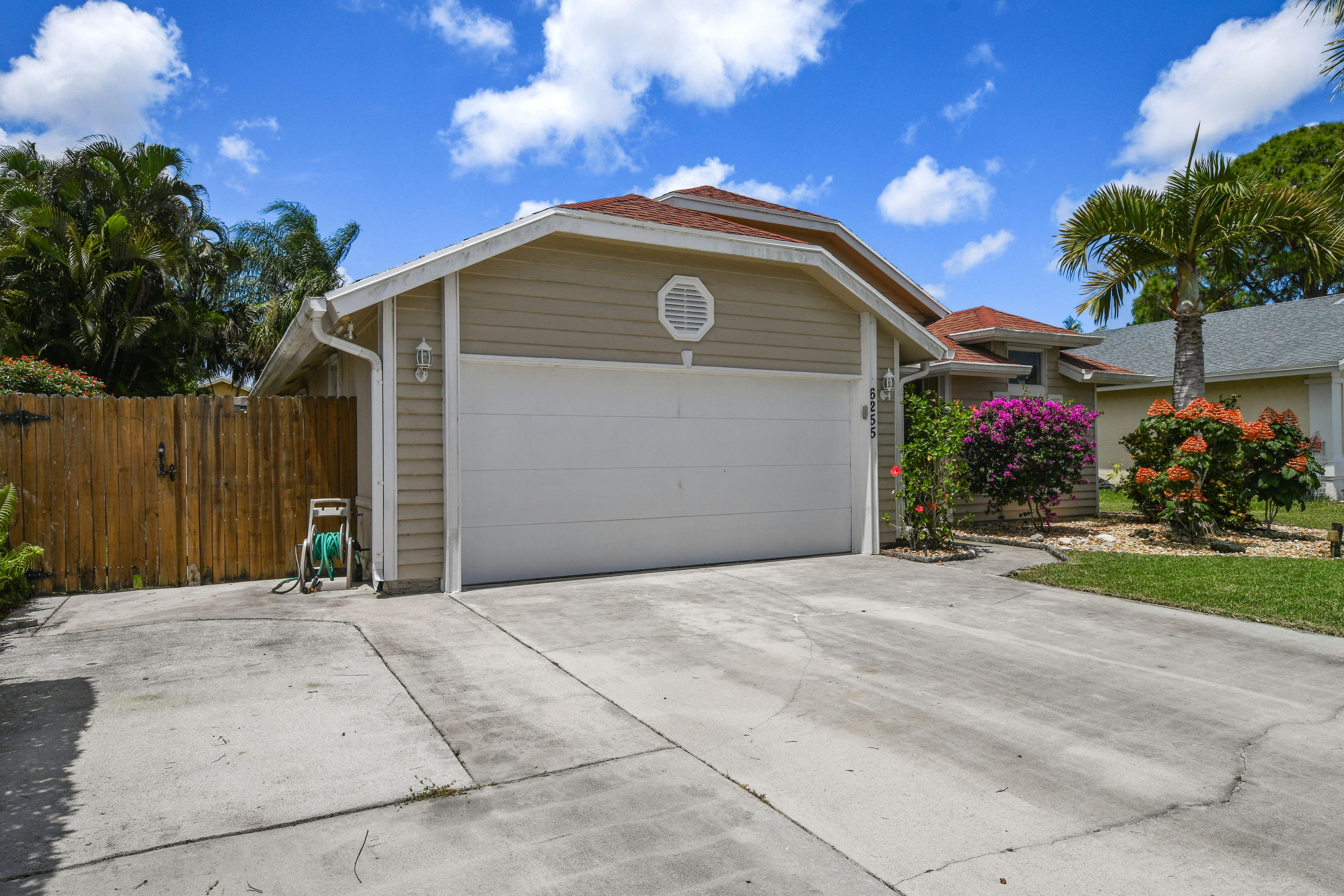 6255 Adams Street Jupiter, FL 33458 - Photo 4 of 42 6255AdamsSt_04