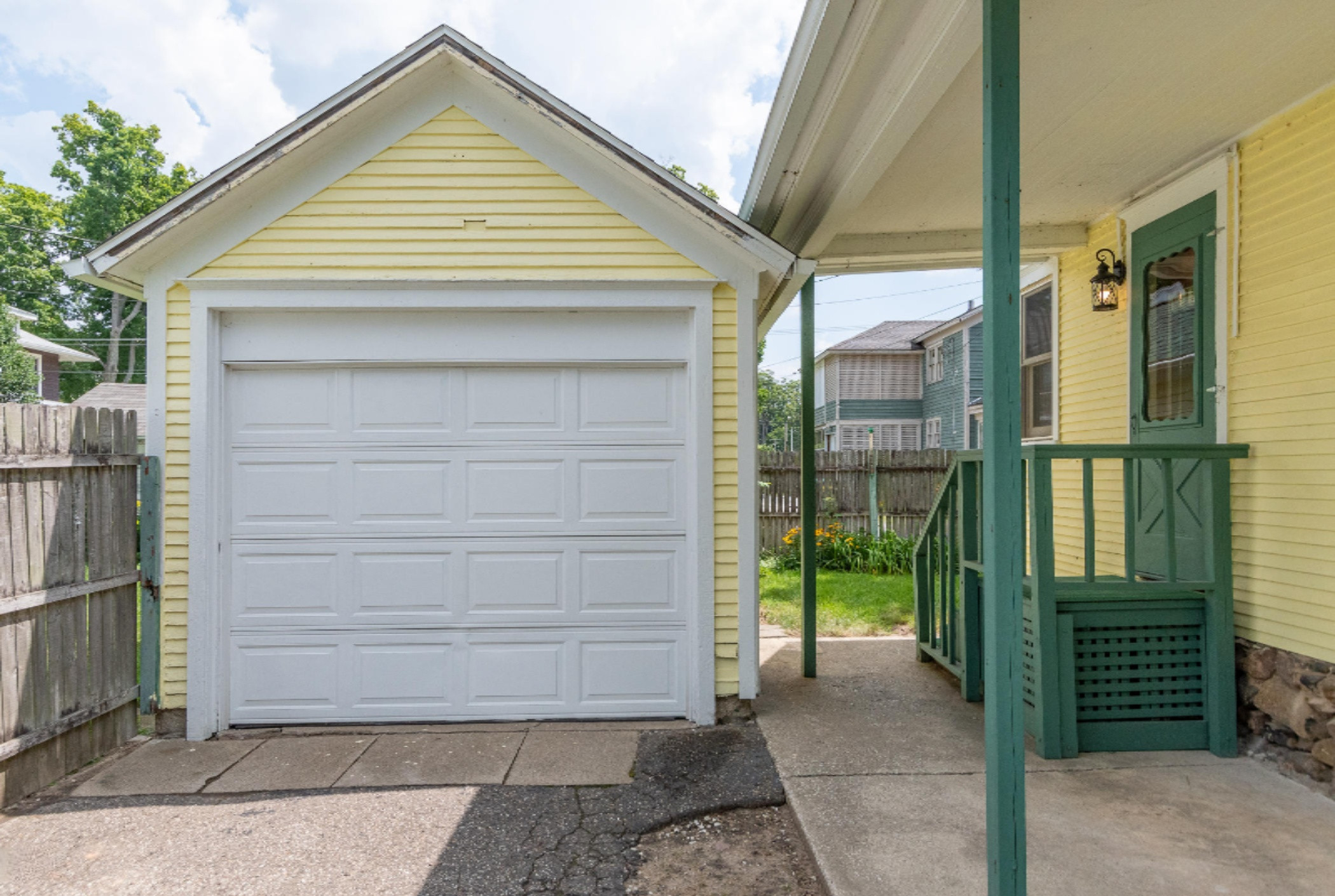 119 West Bennett Street Three Rivers, MI 49093 - Photo 18 of 19 garage