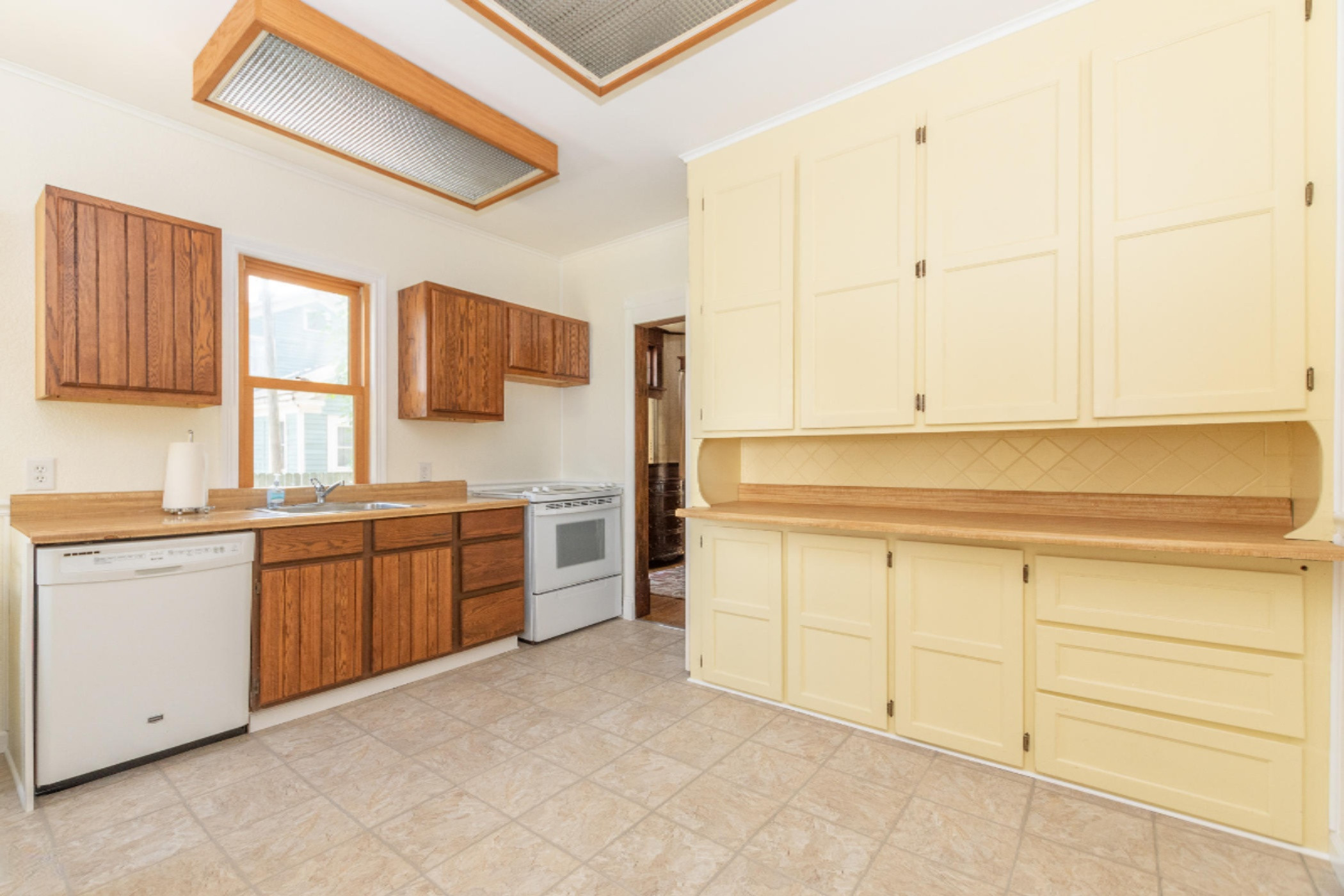 119 West Bennett Street Three Rivers, MI 49093 - Photo 2 of 19 kitchen best