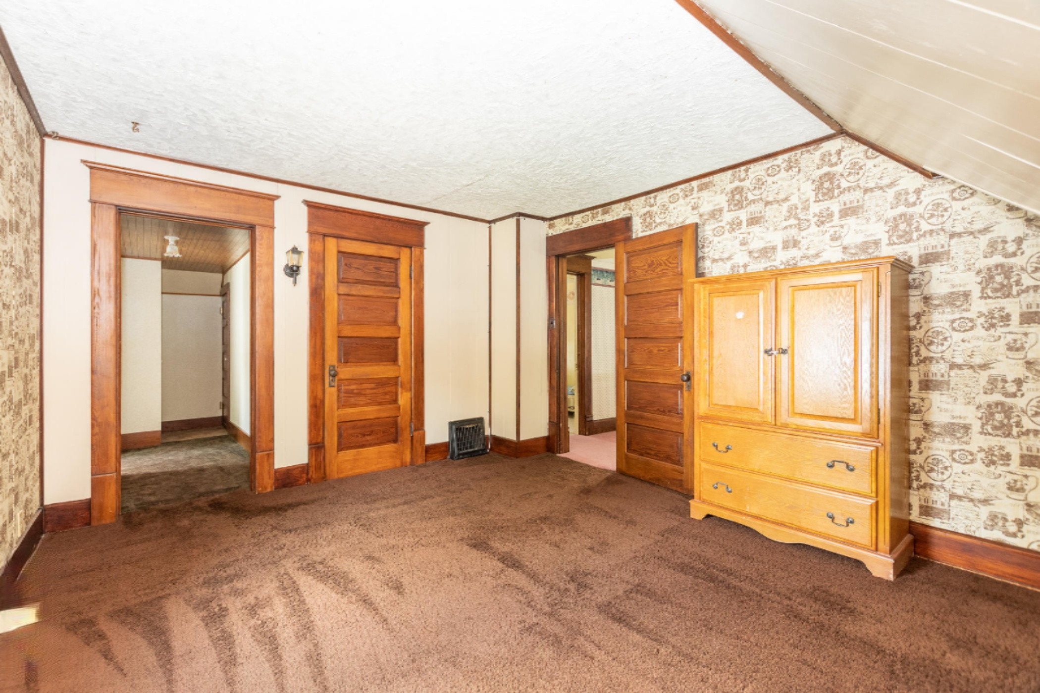 119 West Bennett Street Three Rivers, MI 49093 - Photo 9 of 19 master