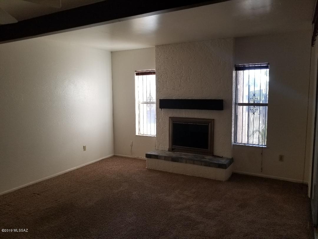 3750 North Country Club Road, Unit 27 Tucson, AZ 85716 - Photo 6 of 11