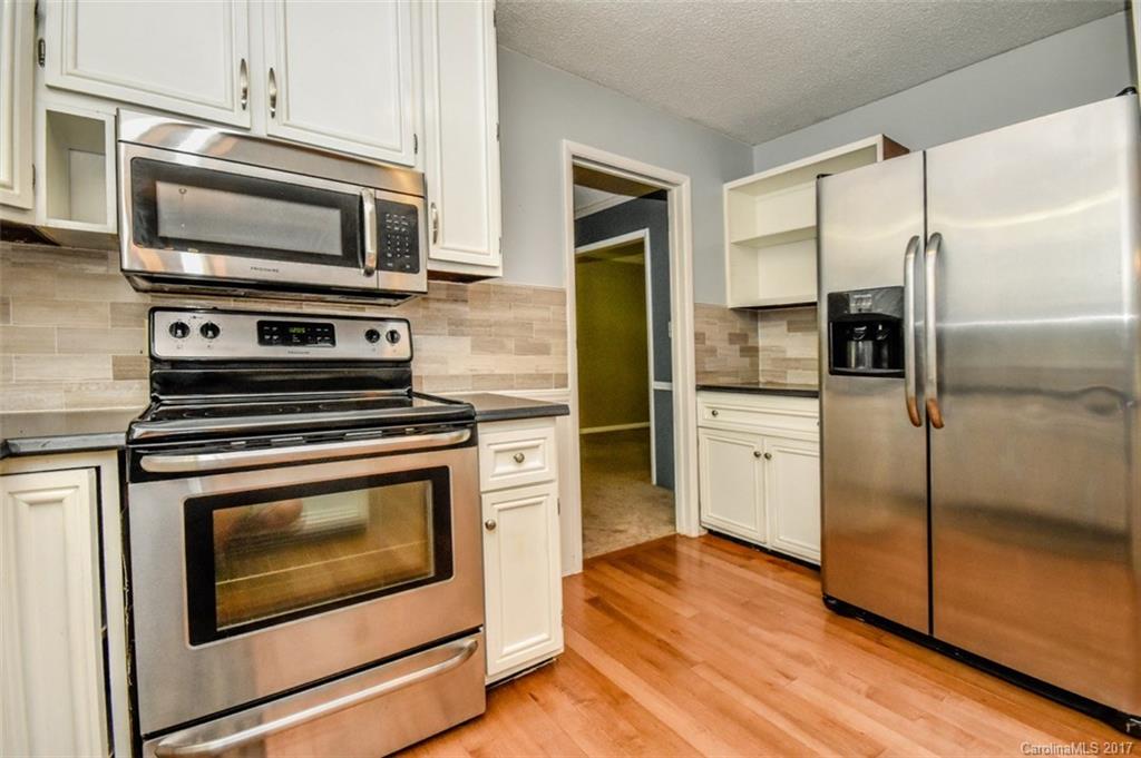 147 Spring Shore Road, Unit 14 Statesville, NC 28677 - Photo 8 of 24 Gallery Image 8