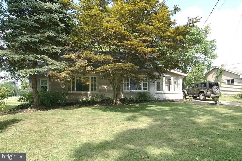 20 Crosswicks Chesterfield Road Chesterfield, NJ 08515 - Photo 2 of 38 Exterior Front