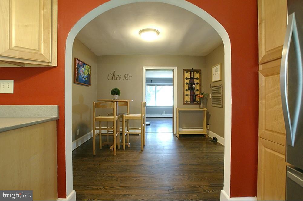 20 Crosswicks Chesterfield Road Chesterfield, NJ 08515 - Photo 11 of 38 Dining Room