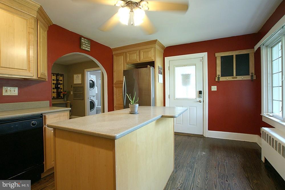 20 Crosswicks Chesterfield Road Chesterfield, NJ 08515 - Photo 12 of 38 Eat-in Kitchen