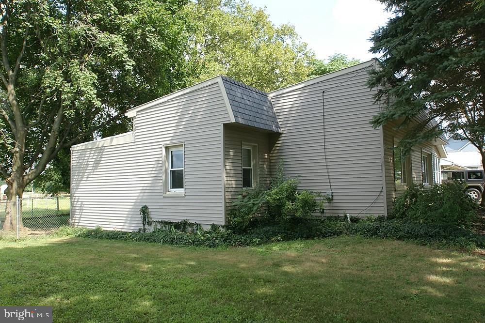 20 Crosswicks Chesterfield Road Chesterfield, NJ 08515 - Photo 34 of 38 Exterior Side