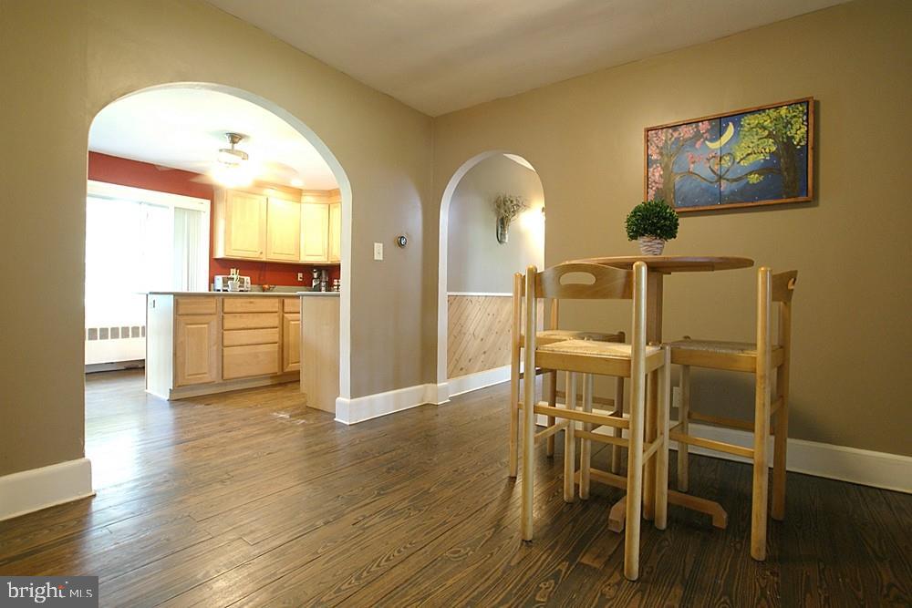 20 Crosswicks Chesterfield Road Chesterfield, NJ 08515 - Photo 10 of 38 Dining Room