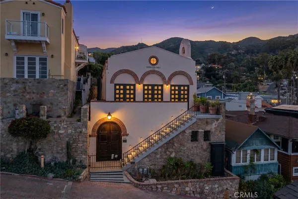 $1,830,000 | 209 East Whittley Avenue, Avalon, CA 90704