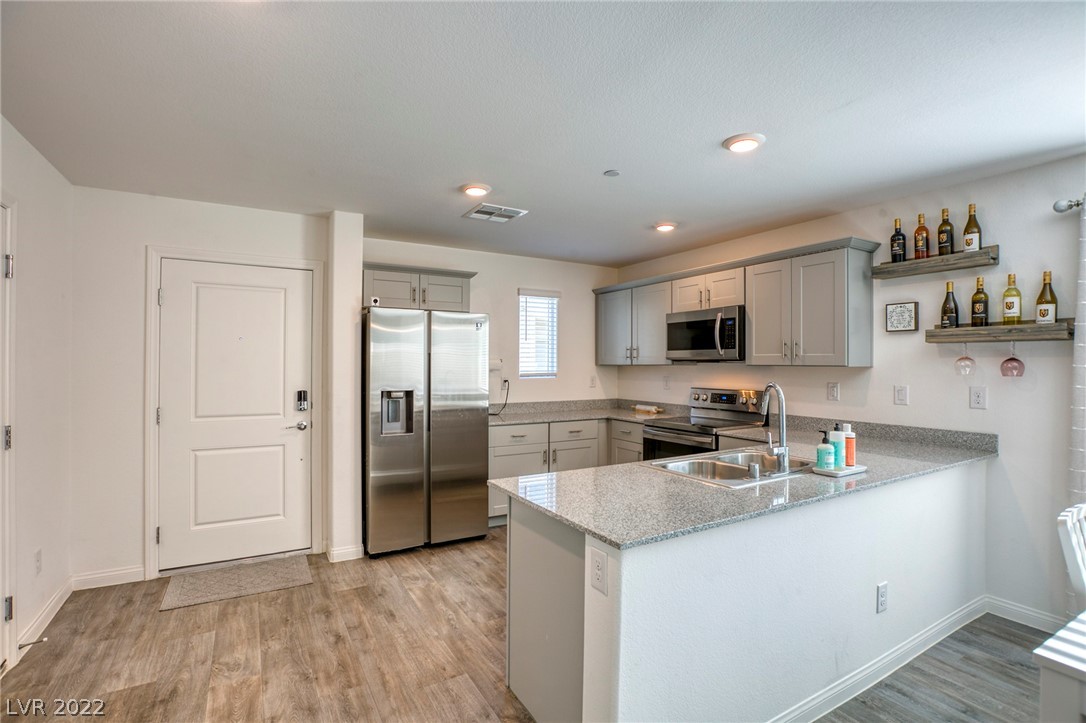 12167 Indigo Falls Road, Unit 1 Las Vegas, NV 89183 - Photo 3 of 27 Gallery Image 3