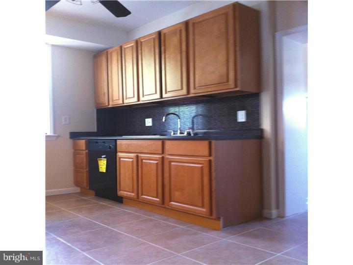 7347 Sommers Road Philadelphia, PA 19138 - Photo 8 of 24 Kitchen