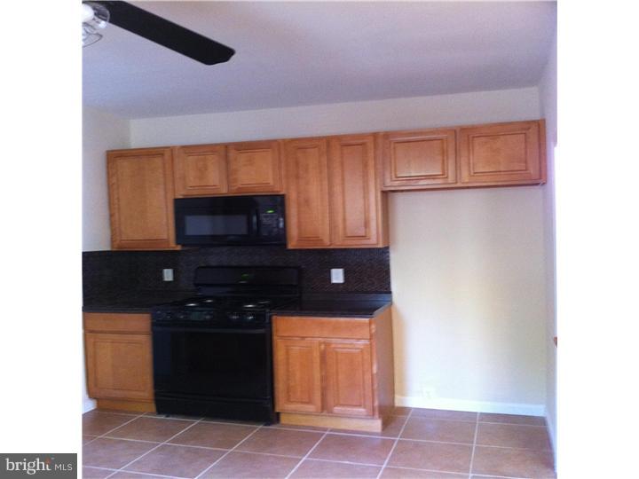 7347 Sommers Road Philadelphia, PA 19138 - Photo 9 of 24 Kitchen