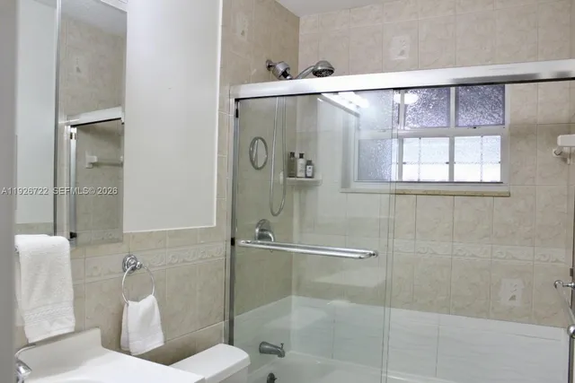 $2,450 | 300 Southwest 8th Street, Unit 302, Fort Lauderdale, FL 33315