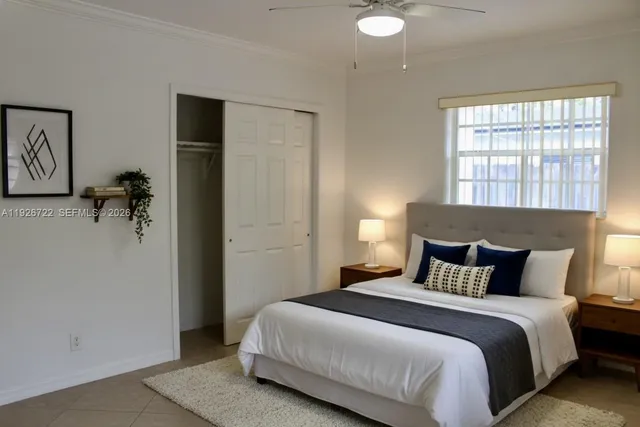 $2,450 | 300 Southwest 8th Street, Unit 302, Fort Lauderdale, FL 33315