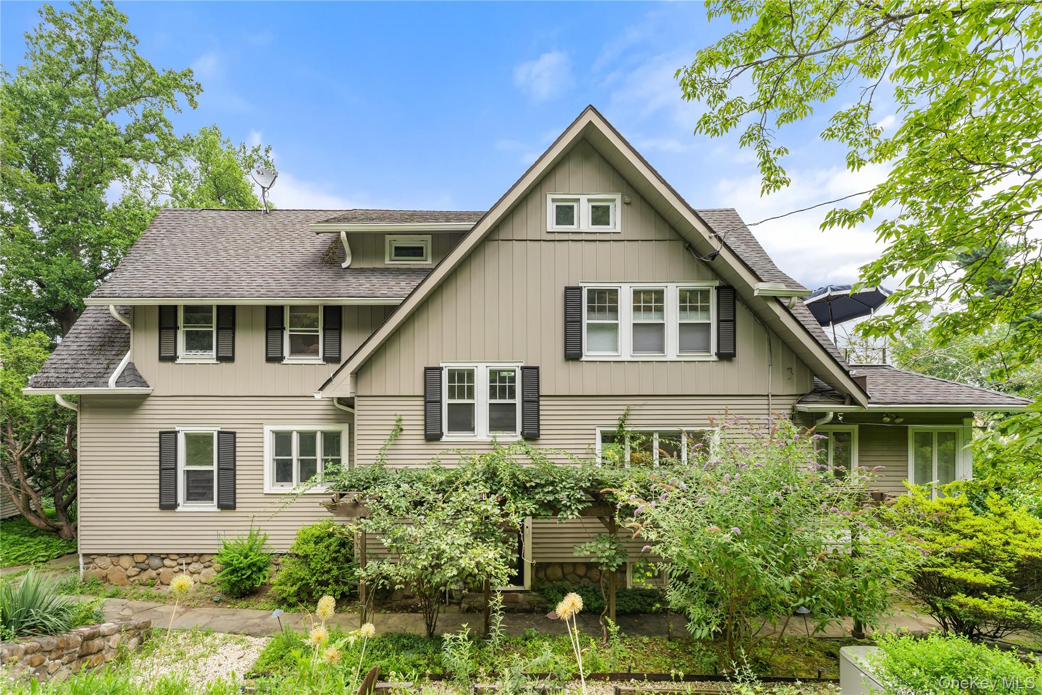 989 Rte 9W Nyack, NY 10960 - Photo 3 of 50 Front of Home