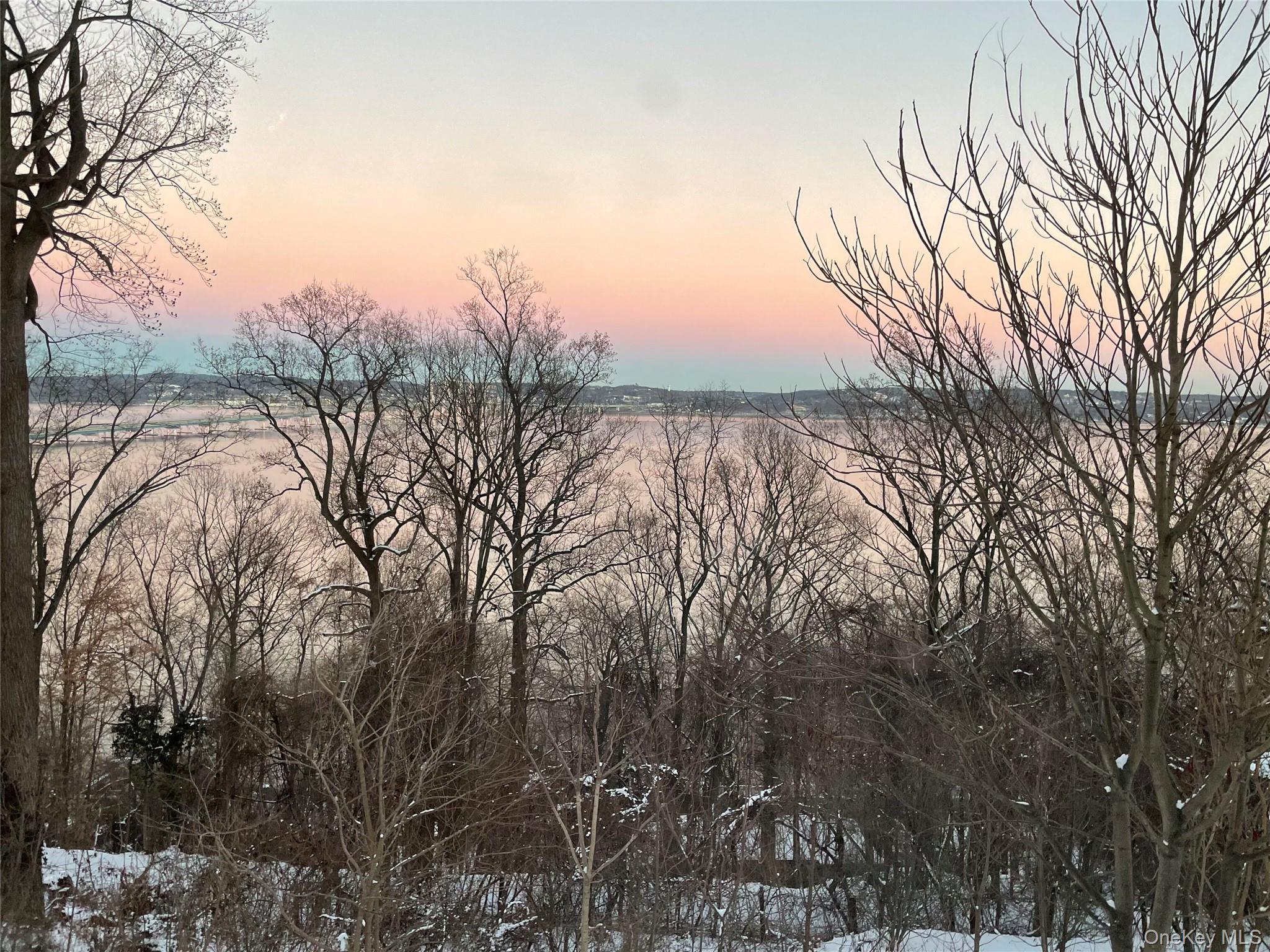 989 Rte 9W Nyack, NY 10960 - Photo 4 of 50 Wake up to these seasonal river views