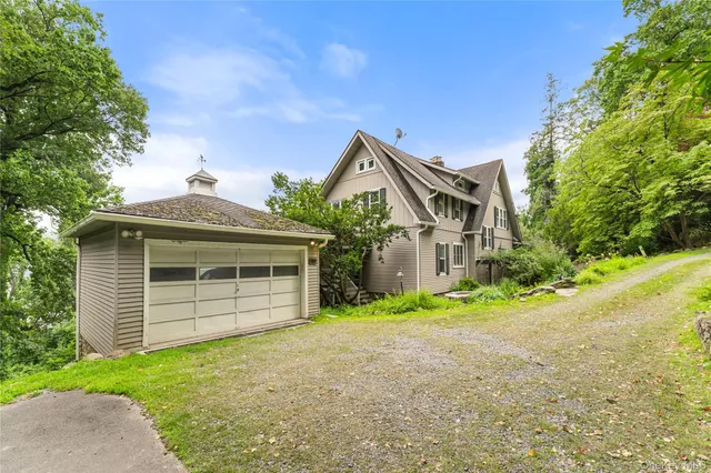 $1,700,000 | 989 Rte 9W, Nyack, NY 10960