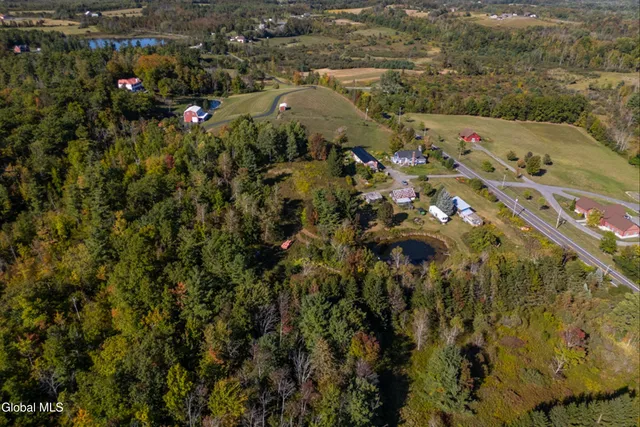 $325,000 | 2 Harold Drive, Altamont, NY 12009