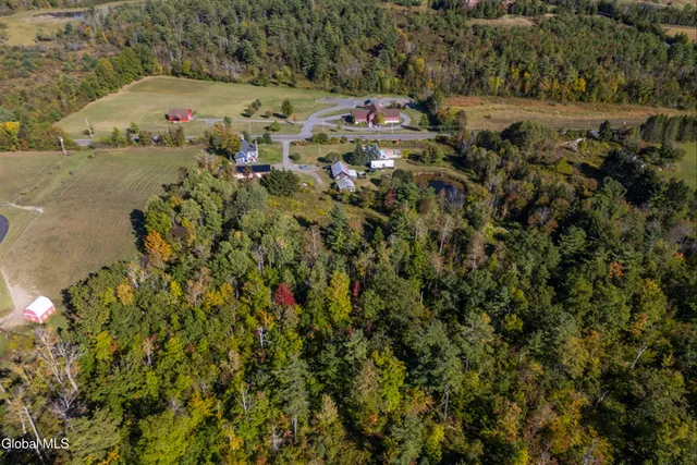 $325,000 | 2 Harold Drive, Altamont, NY 12009