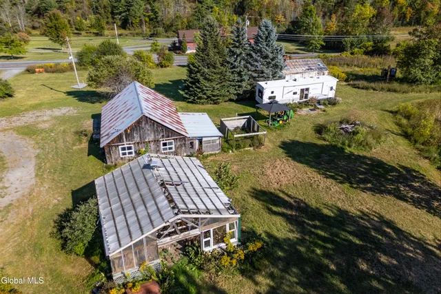 $325,000 | 2 Harold Drive, Altamont, NY 12009