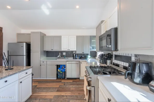 $325,000 | 2 Harold Drive, Altamont, NY 12009