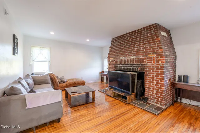 $325,000 | 2 Harold Drive, Altamont, NY 12009