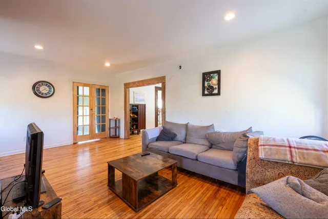 $325,000 | 2 Harold Drive, Altamont, NY 12009