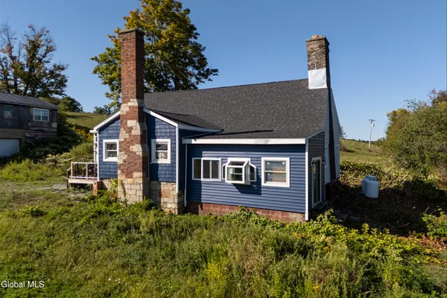 $325,000 | 2 Harold Drive, Altamont, NY 12009