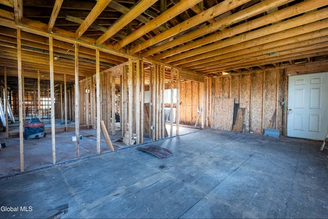 $325,000 | 2 Harold Drive, Altamont, NY 12009