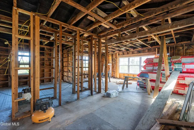 $325,000 | 2 Harold Drive, Altamont, NY 12009