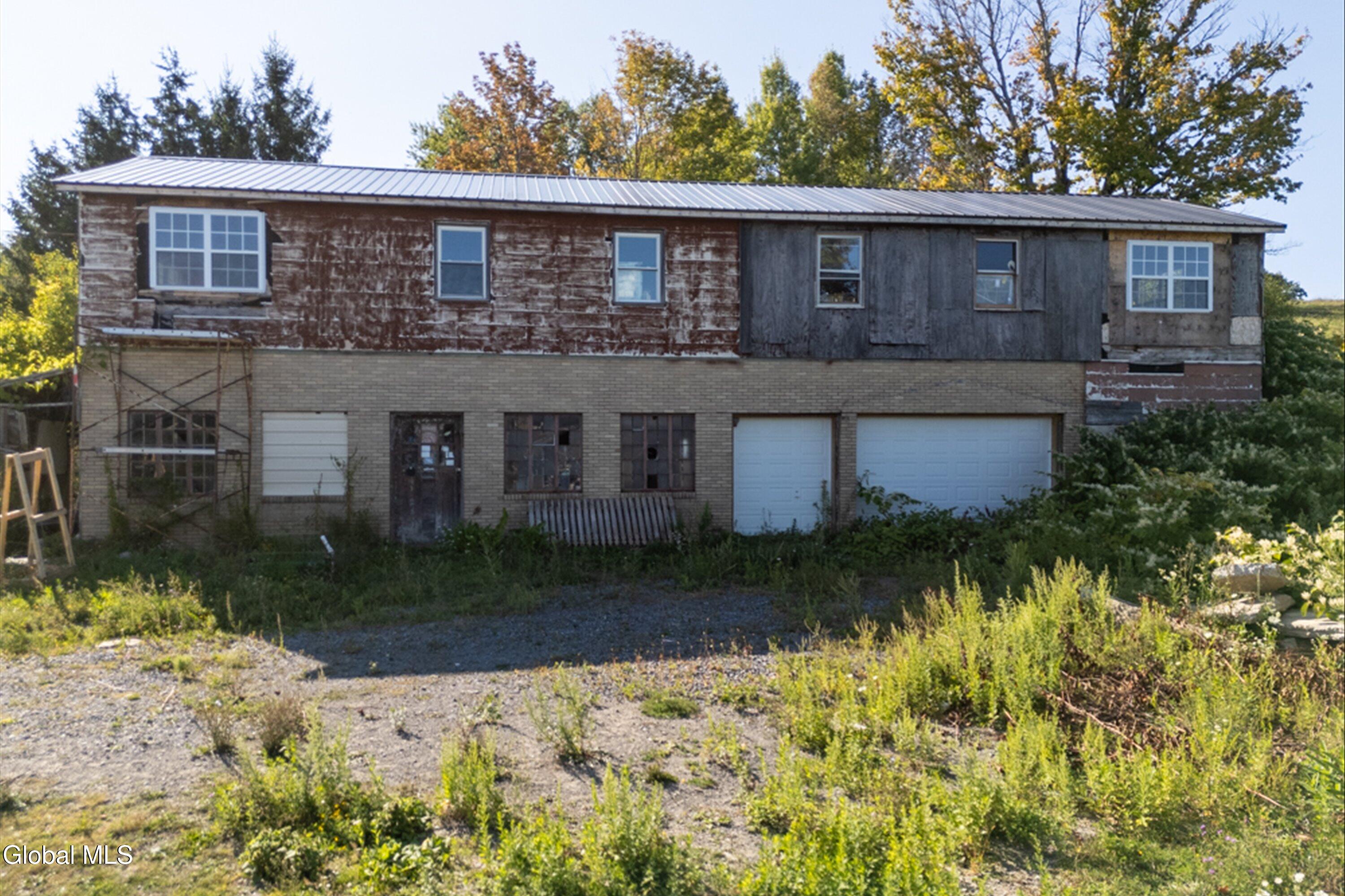 2 Harold Drive Altamont, NY 12009 - Photo 5 of 50 05-2 Harold Dr-36