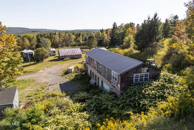 $325,000 | 2 Harold Drive, Altamont, NY 12009