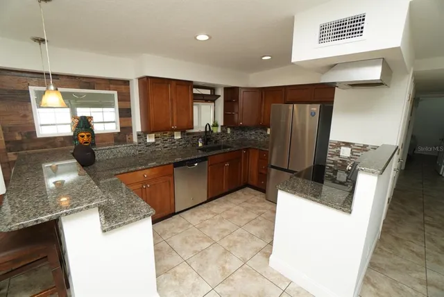 $325,000 | 1002 Orangewalk Drive, Brandon, FL 33511