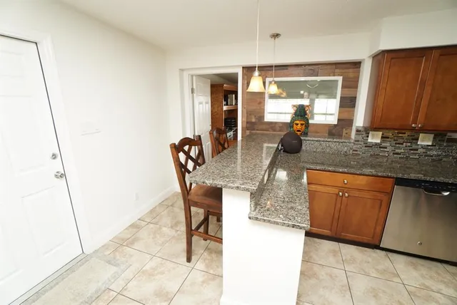 $325,000 | 1002 Orangewalk Drive, Brandon, FL 33511