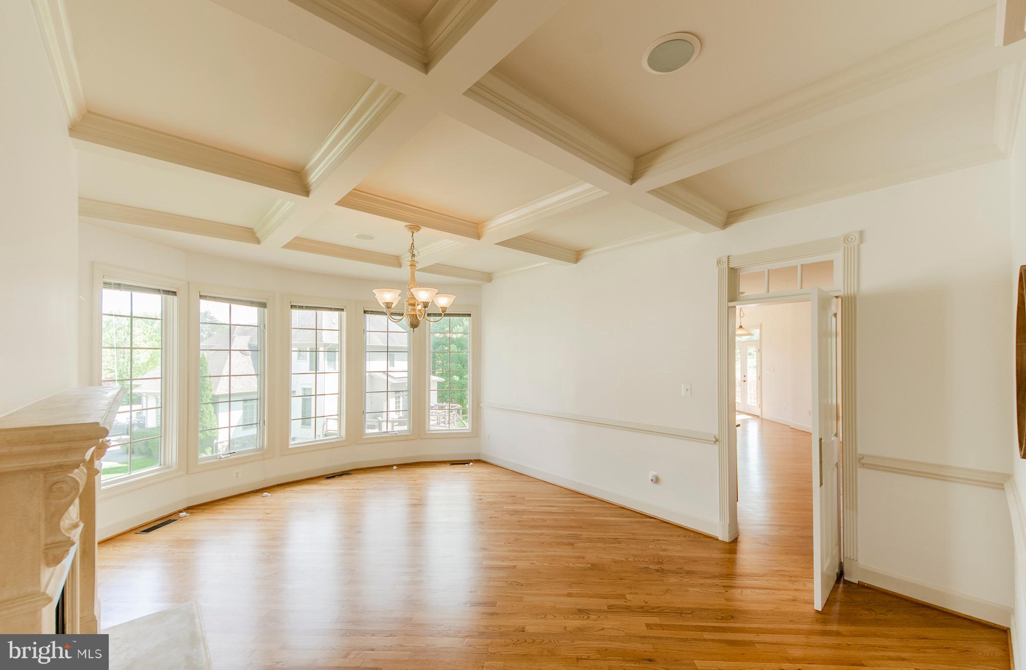9005 Edgepark Road Vienna, VA 22182 - Photo 10 of 37 Dining Room