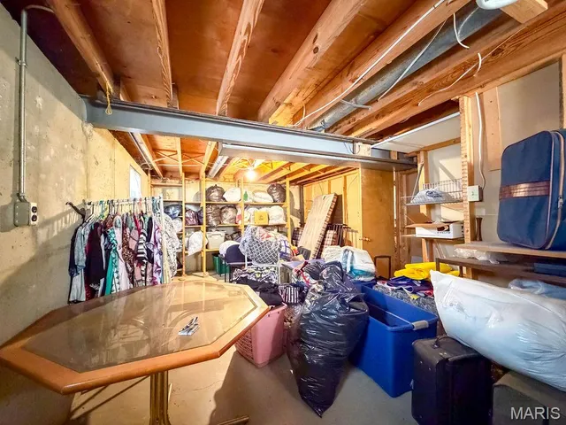 $193,900 | 202 Meadowbrook Drive, Farmington, MO 63640