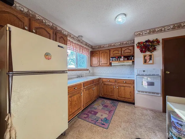 $193,900 | 202 Meadowbrook Drive, Farmington, MO 63640