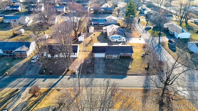 $193,900 | 202 Meadowbrook Drive, Farmington, MO 63640