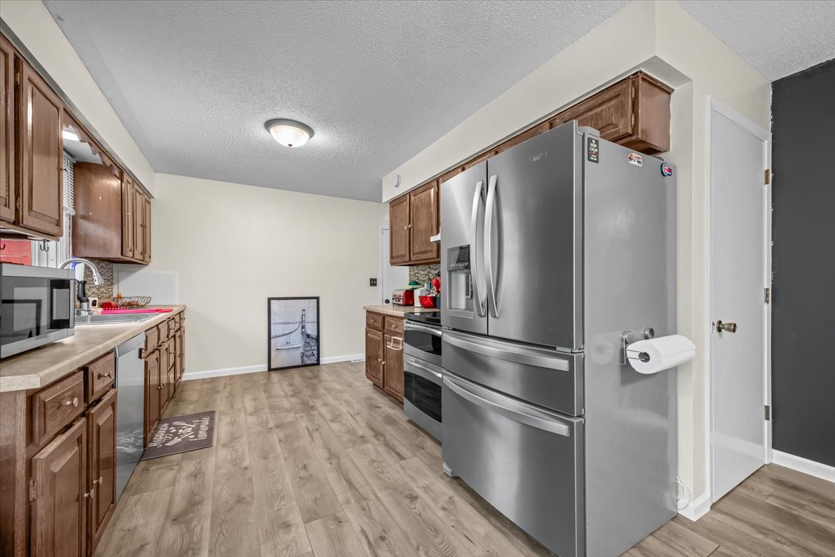 6514 Silver Lake Road Cary, IL 60013 - Photo 7 of 22 Gallery Image 7