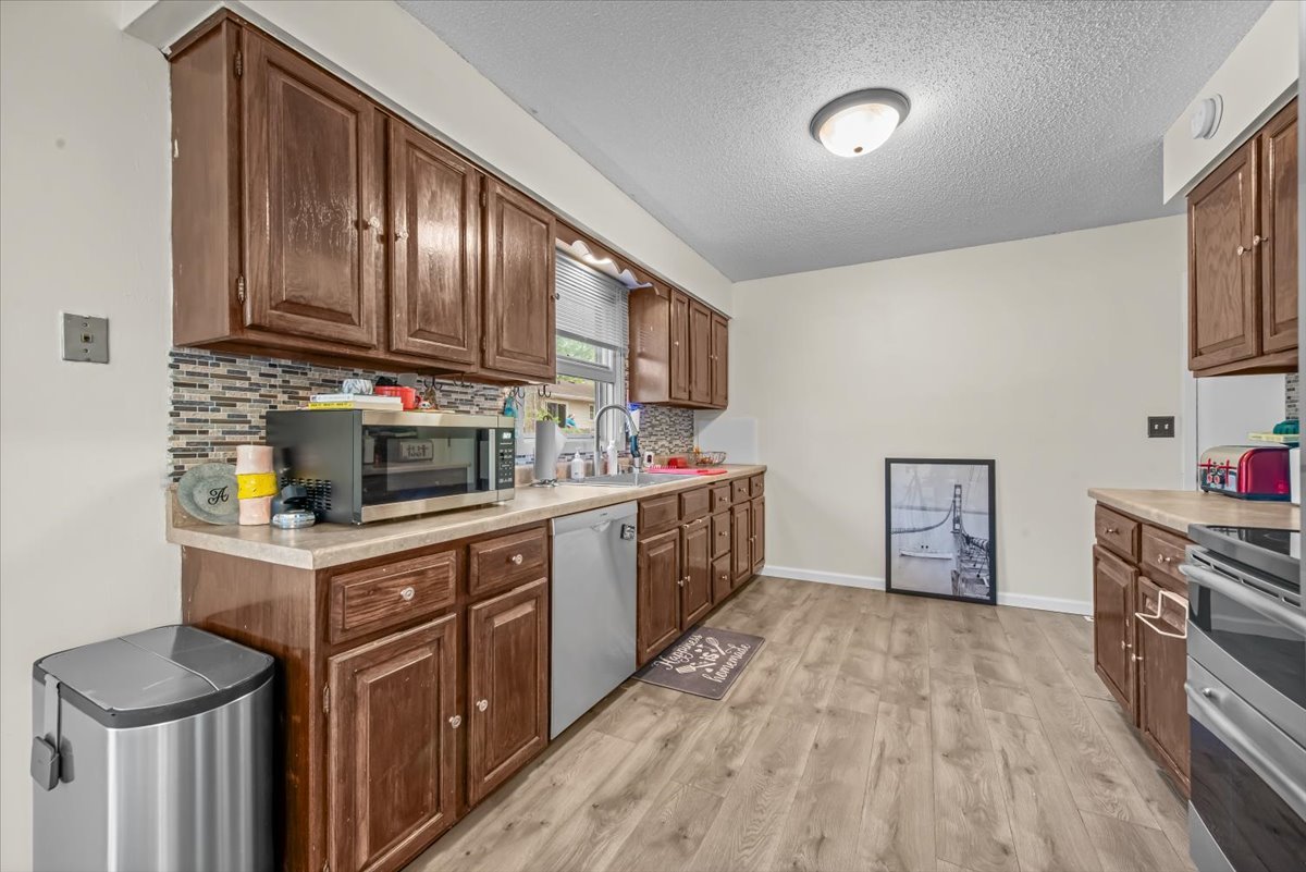 6514 Silver Lake Road Cary, IL 60013 - Photo 8 of 22 Gallery Image 8