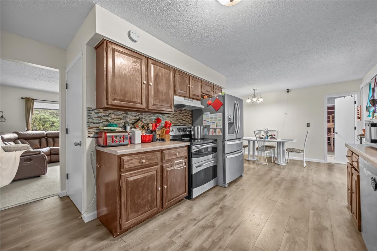 6514 Silver Lake Road Cary, IL 60013 - Photo 9 of 22 Gallery Image 9