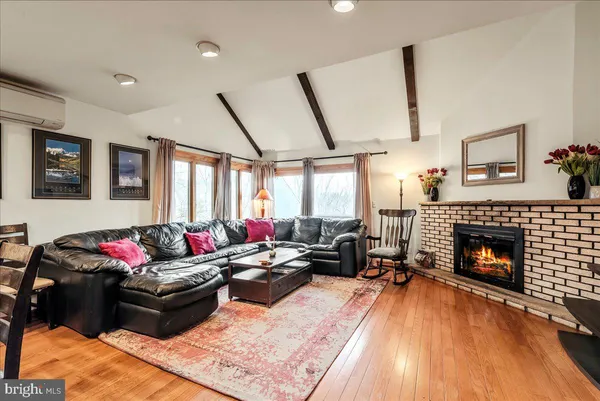 $370,000 | 31 Middle Village Way, Tannersville, PA 18372