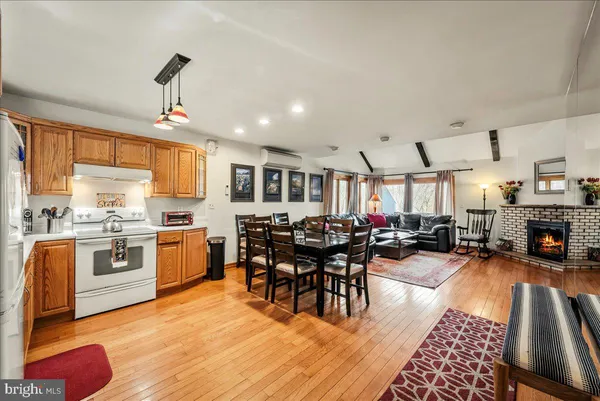 $370,000 | 31 Middle Village Way, Tannersville, PA 18372