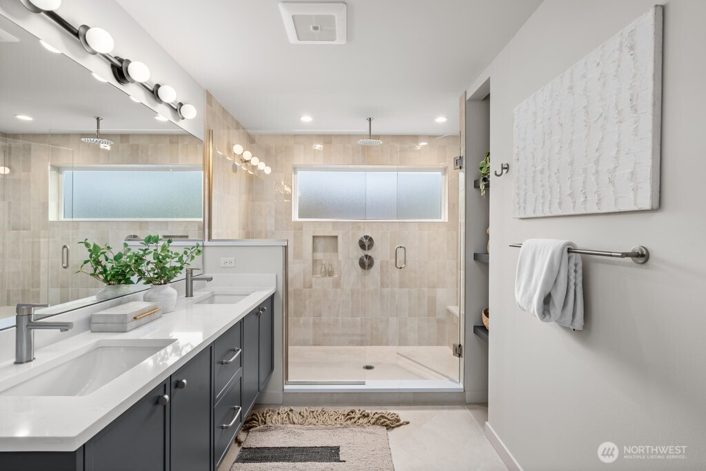 2509 North 42nd Street Seattle, WA 98103 - Photo 13 of 26