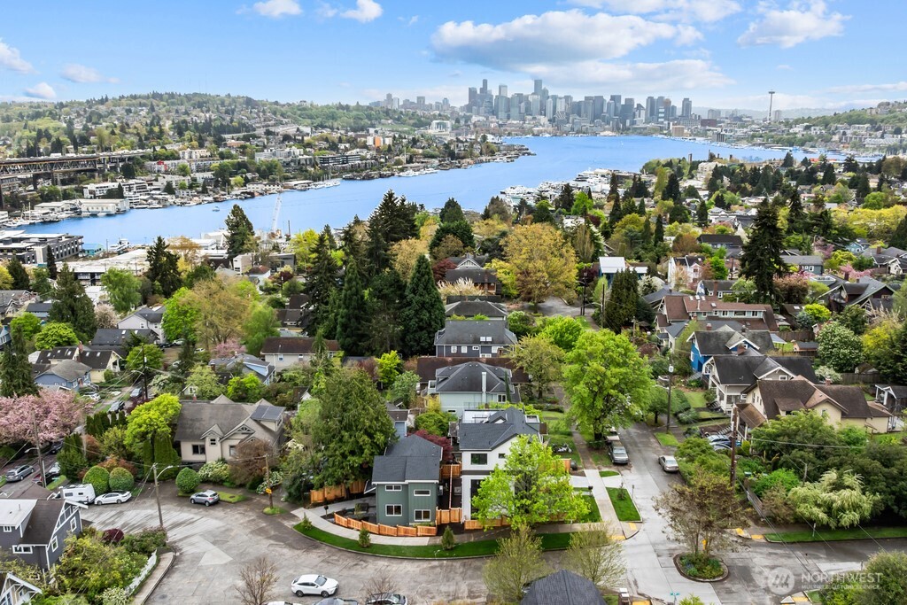 2509 North 42nd Street Seattle, WA 98103 - Photo 23 of 26