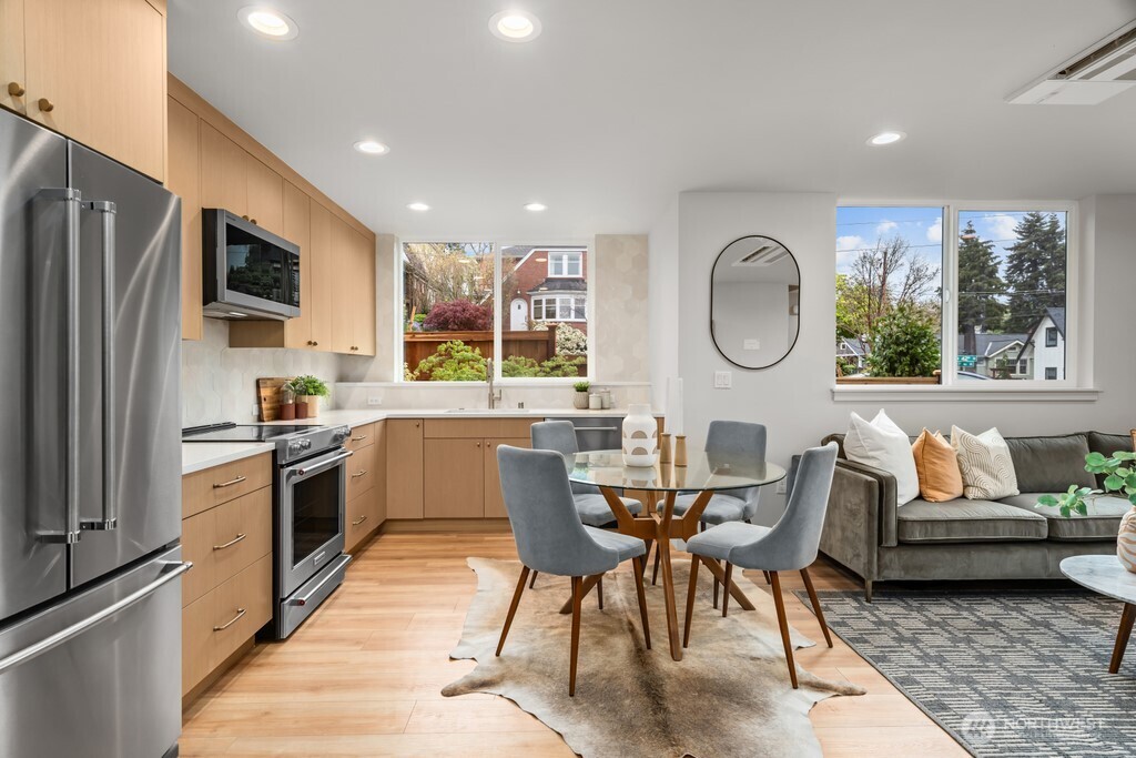 2509 North 42nd Street Seattle, WA 98103 - Photo 7 of 26